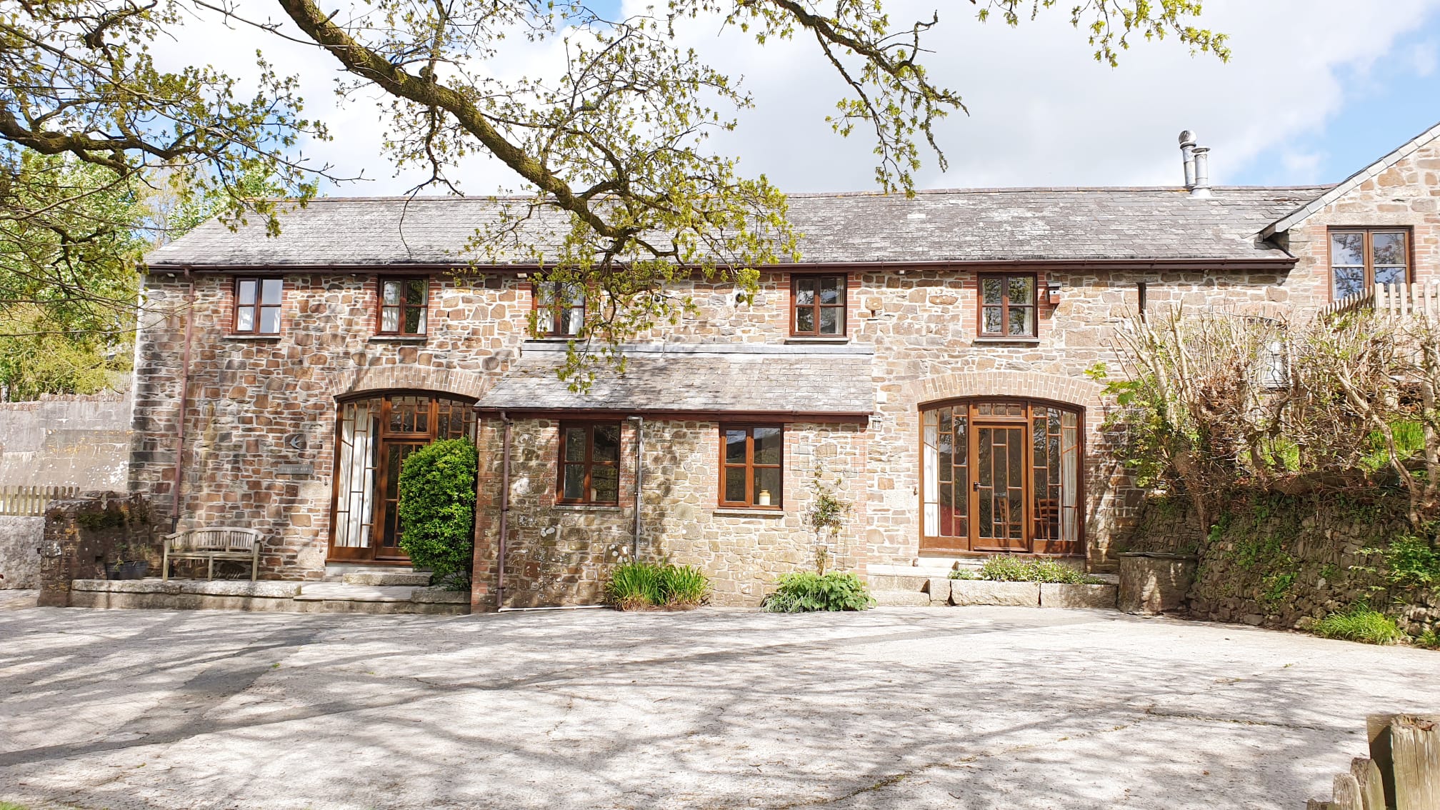 Swallow Barn - Image 4